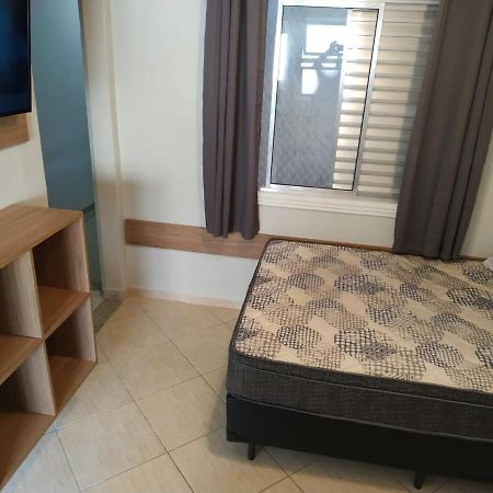 Kitnet Asturias 51B No Ed. Guariata, Proximo A Praia Das Asturias Em Γκουαρούχα Εξωτερικό φωτογραφία