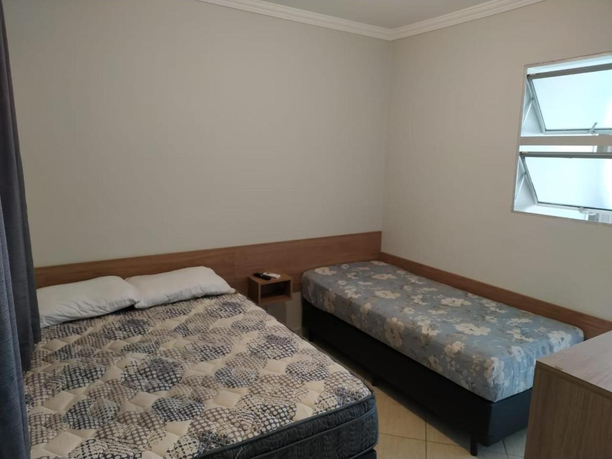 Kitnet Asturias 51B No Ed. Guariata, Proximo A Praia Das Asturias Em Γκουαρούχα Εξωτερικό φωτογραφία