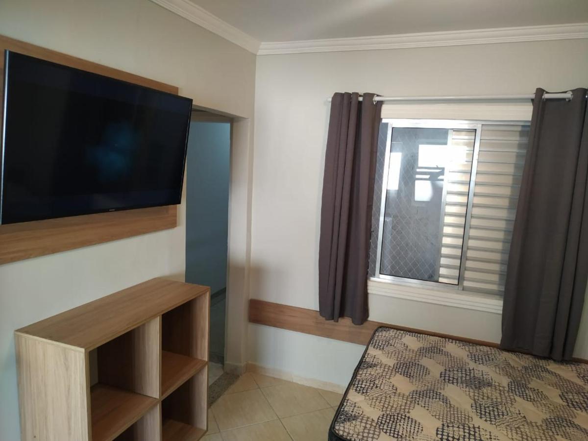 Kitnet Asturias 51B No Ed. Guariata, Proximo A Praia Das Asturias Em Γκουαρούχα Εξωτερικό φωτογραφία