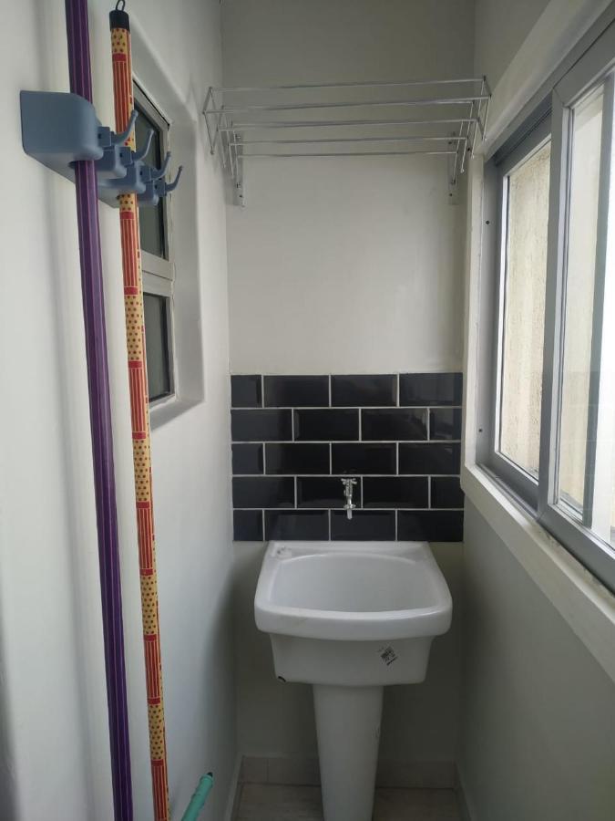 Kitnet Asturias 51B No Ed. Guariata, Proximo A Praia Das Asturias Em Γκουαρούχα Εξωτερικό φωτογραφία